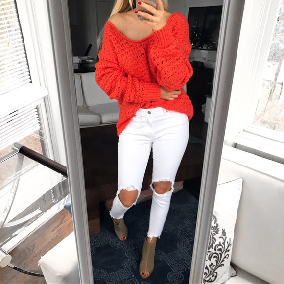 🆕 FREE PEOPLE ORANGE OVERSIZED KNIT SWEATER! - Picture 4 of 7